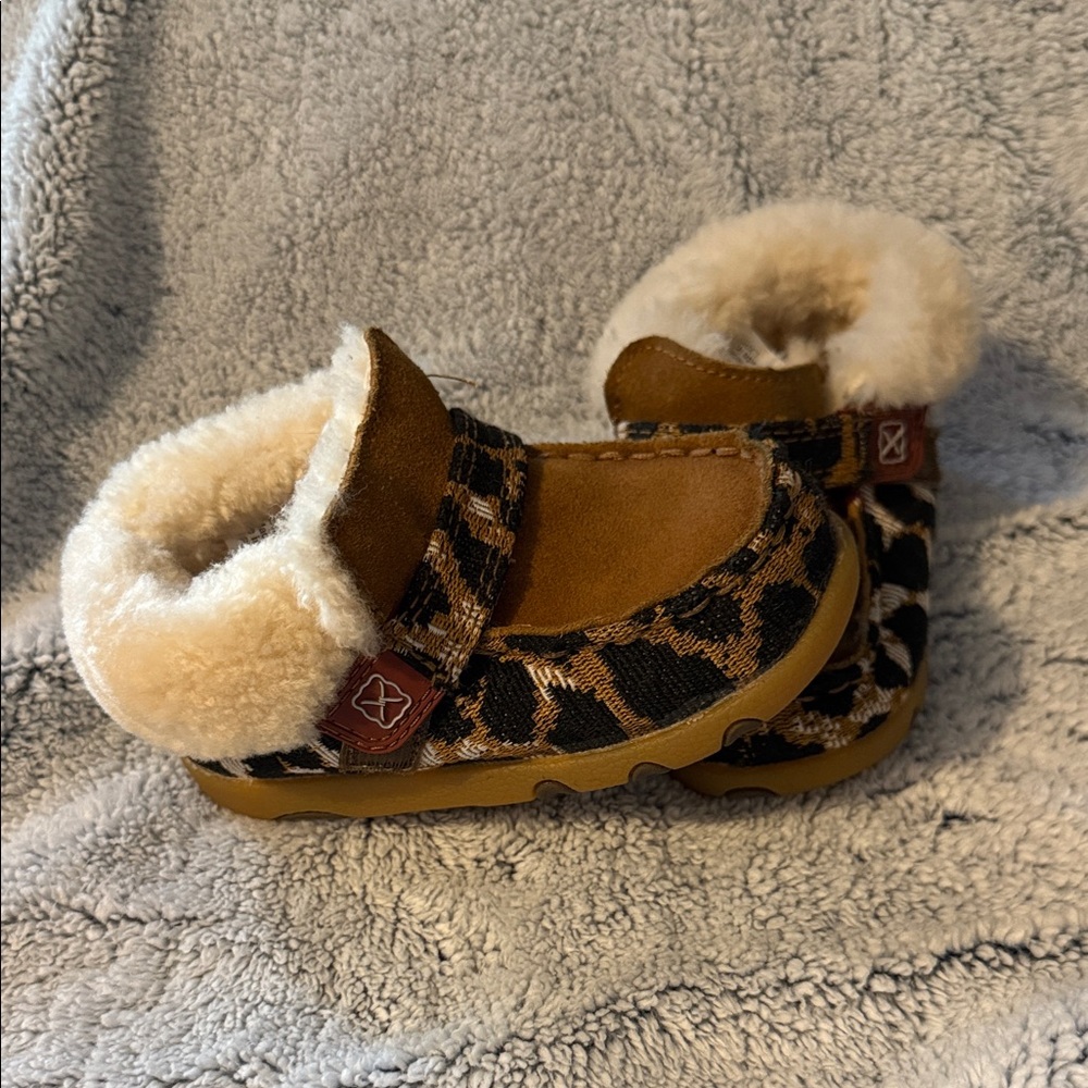 Leopard Print Baby Booties with Faux Fur Lining